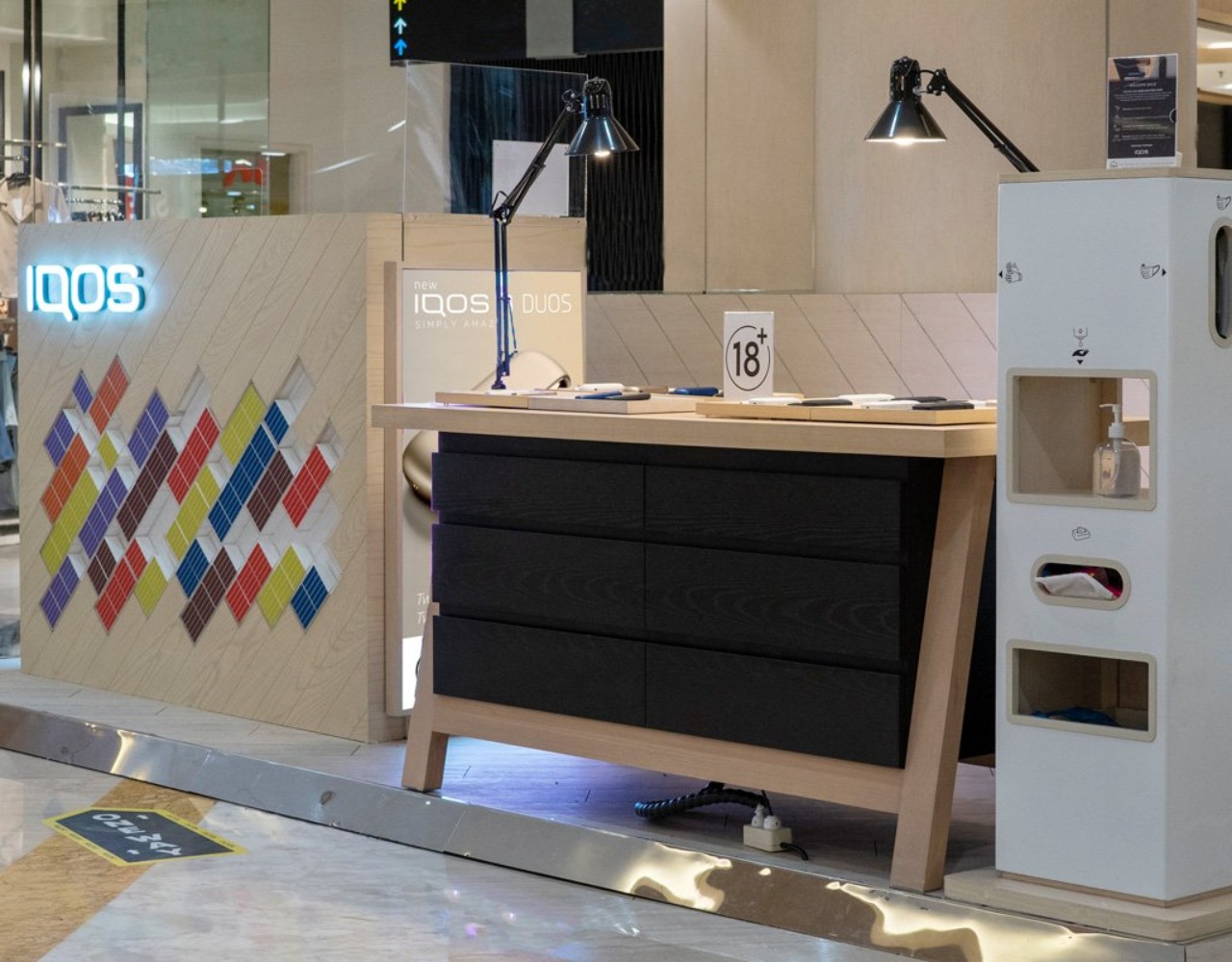 IQOS Store Tunjungan Plaza Tunjungan Plaza 3 - Jl. Jenderal Basuki Rachmat No.8-12, Kedungdoro, Kec. Tegalsari, Kota SBY, Jawa Timur 60261, Jawa Timur Tunjungan Plaza, Surabaya, 60261